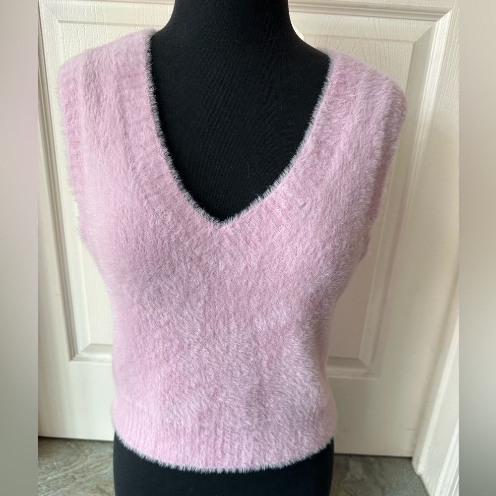 Size L pink fuzzy vest